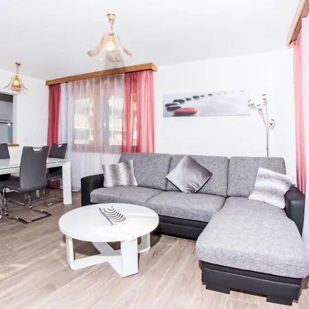 Metropol B By Interhome